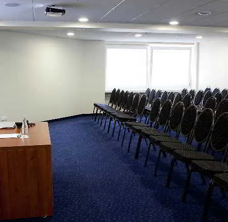 Hotel Airinn