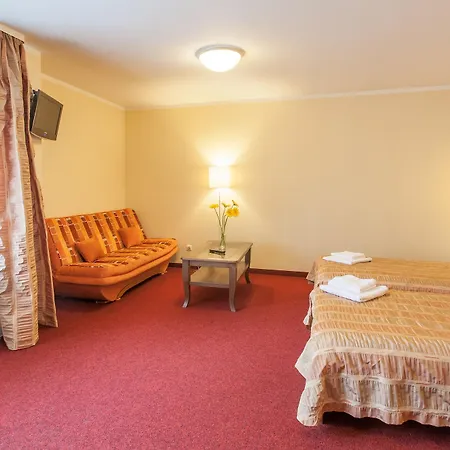 Hotel Airinn