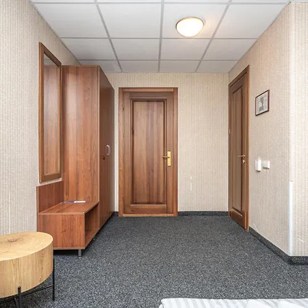 Hotel Airinn 3*
