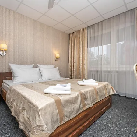 Hotel Airinn