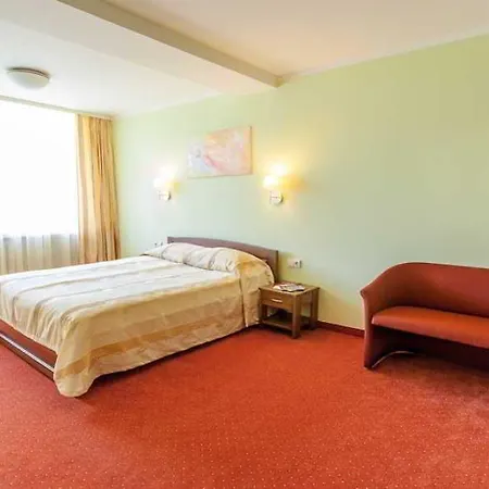 Hotel Airinn